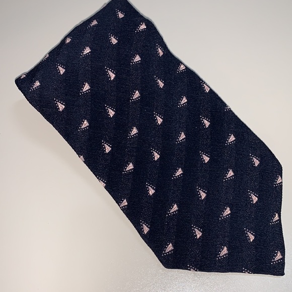 Giorgio Armani Navy with Light Pink Accents Neck Tie Hand Made in Italy - Picture 1 of 7